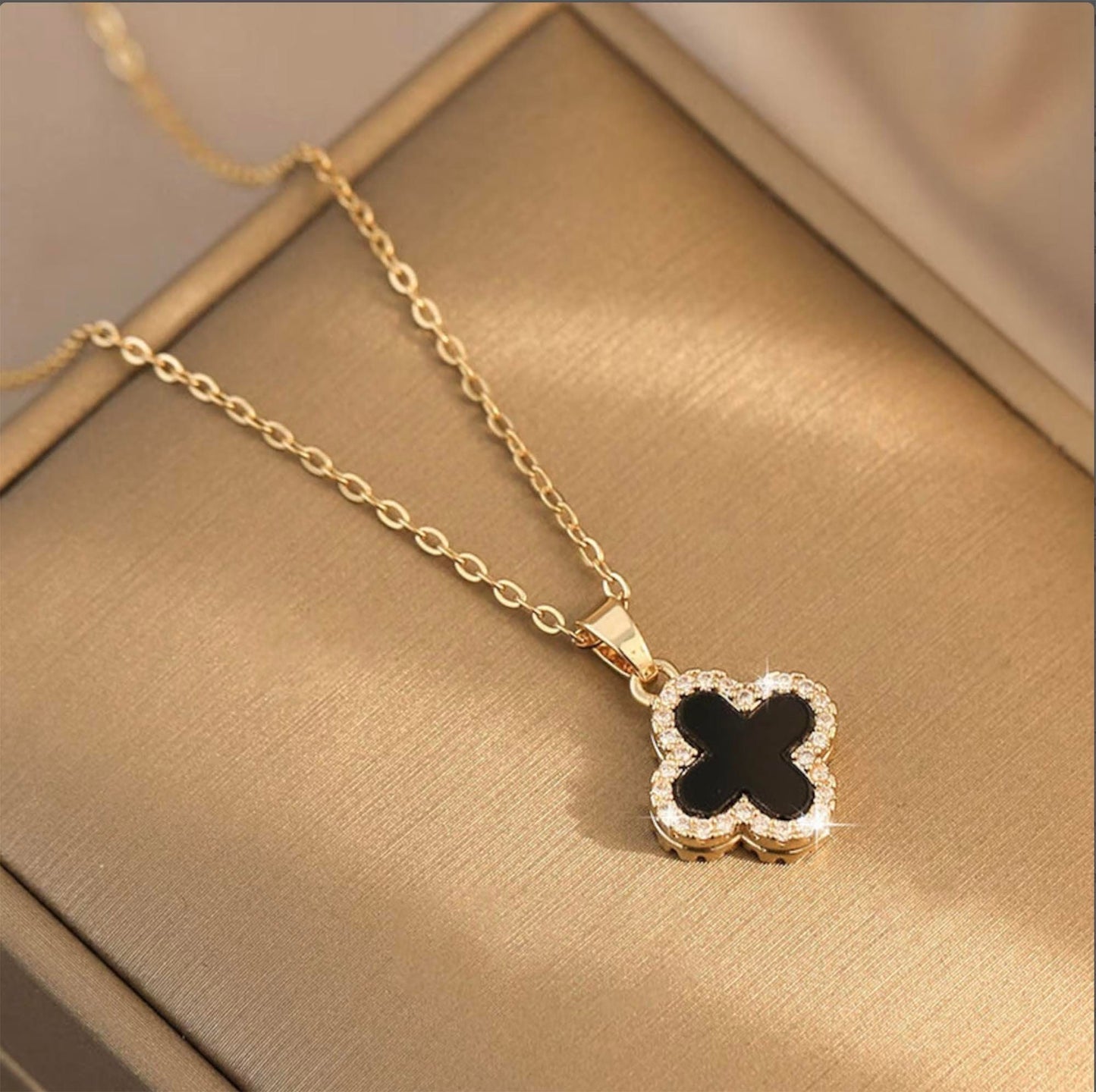 Collar Van Cleef Trébol